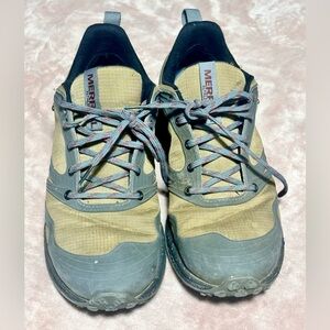 Men’s Merrell Waterproof Trail Shoes, 9, lightweight, breathable, keen, durable.